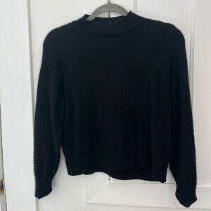 Black cashmere Everlane sweater